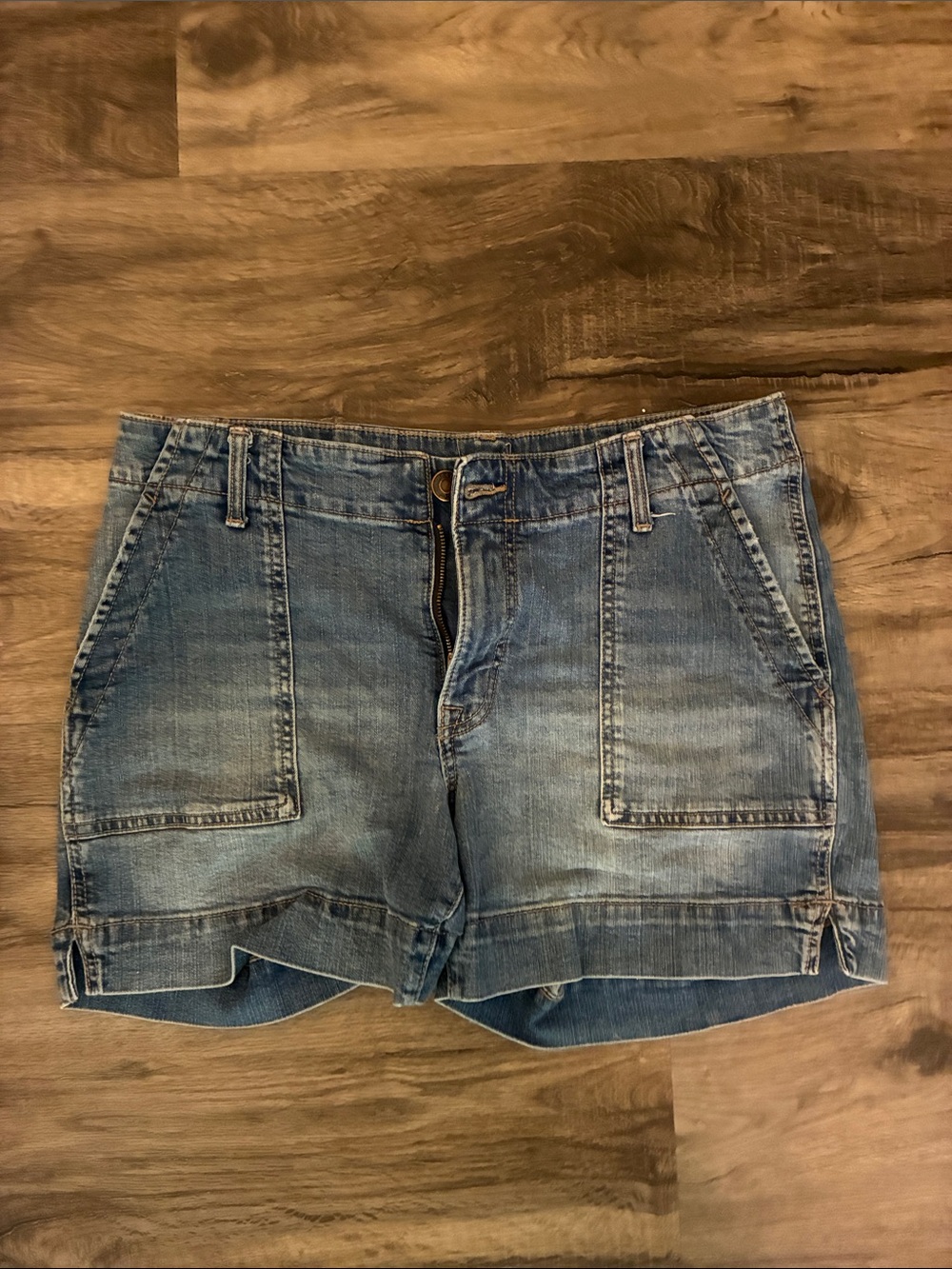 Maurice’s Women’s Blue Jean shorts with pockets